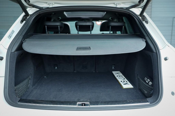 Audi Q5 3.0 TDI quattro Sport S Line Black Edition / Pano / Leder / Luchtvering / Adaptive Cruise