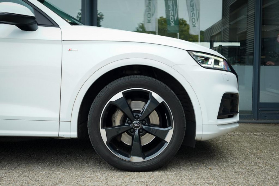 Audi Q5 3.0 TDI quattro Sport S Line Black Edition / Pano / Leder / Luchtvering / Adaptive Cruise