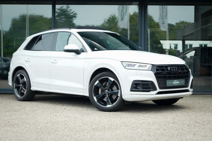 Audi Q5 3.0 TDI quattro Sport S Line Black Edition / Pano / Leder / Luchtvering / Adaptive Cruise