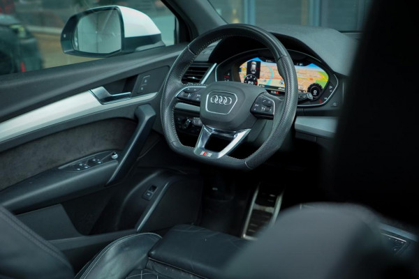 Audi Q5 3.0 TDI quattro Sport S Line Black Edition / Pano / Leder / Luchtvering / Adaptive Cruise