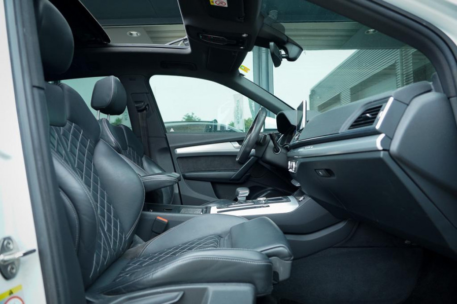 Audi Q5 3.0 TDI quattro Sport S Line Black Edition / Pano / Leder / Luchtvering / Adaptive Cruise
