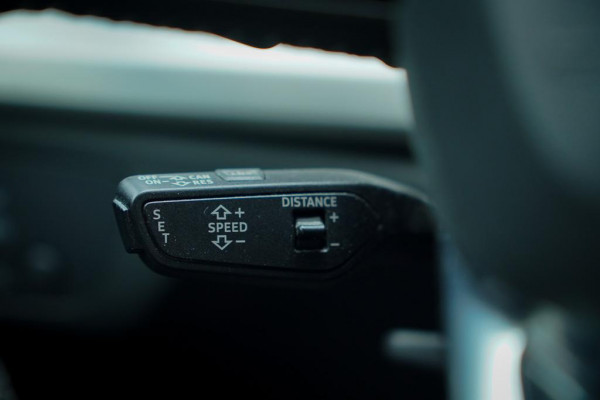 Audi Q5 3.0 TDI quattro Sport S Line Black Edition / Pano / Leder / Luchtvering / Adaptive Cruise