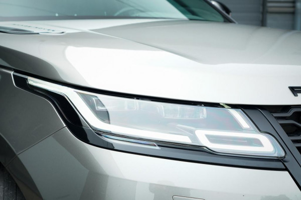 Land Rover Range Rover Velar 3.0 V6 AWD First Edition / Pano / Luchtvering / Meridian Surround / 23''