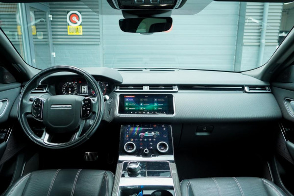 Land Rover Range Rover Velar 3.0 V6 AWD First Edition / Pano / Luchtvering / Meridian Surround / 23''