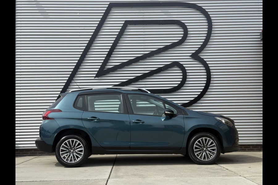 Peugeot 2008 1.2 PureTech Blue Lion 2e Eigenaar|Navi|Pano|Carplay|D-riem vv in 2024|Trekhaak|Airco|Cruise|PDC|N.A.P|APK tot 02-2027