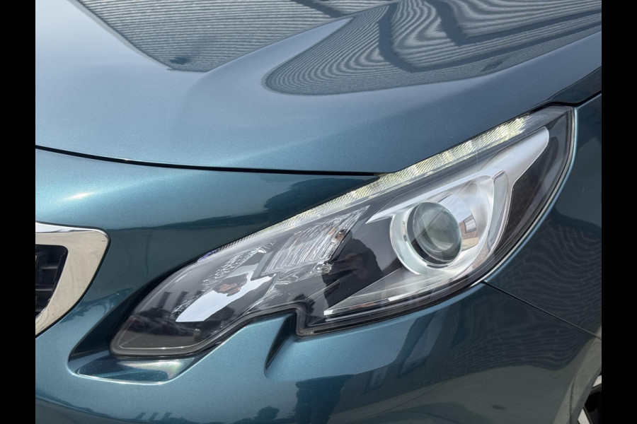 Peugeot 2008 1.2 PureTech Blue Lion 2e Eigenaar|Navi|Pano|Carplay|D-riem vv in 2024|Trekhaak|Airco|Cruise|PDC|N.A.P|APK tot 02-2027