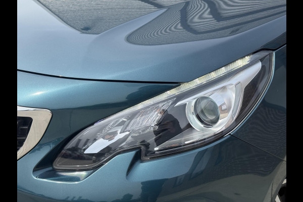 Peugeot 2008 1.2 PureTech Blue Lion 2e Eigenaar|Navi|Pano|Carplay|D-riem vv in 2024|Trekhaak|Airco|Cruise|PDC|N.A.P|APK tot 02-2027