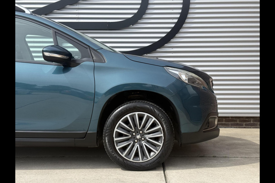 Peugeot 2008 1.2 PureTech Blue Lion 2e Eigenaar|Navi|Pano|Carplay|D-riem vv in 2024|Trekhaak|Airco|Cruise|PDC|N.A.P|APK tot 02-2027