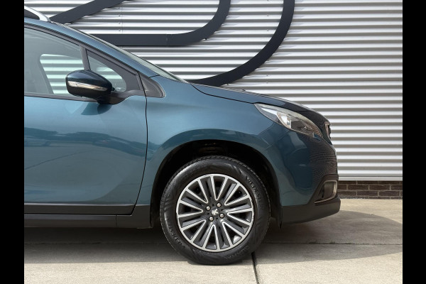 Peugeot 2008 1.2 PureTech Blue Lion 2e Eigenaar|Navi|Pano|Carplay|D-riem vv in 2024|Trekhaak|Airco|Cruise|PDC|N.A.P|APK tot 02-2027