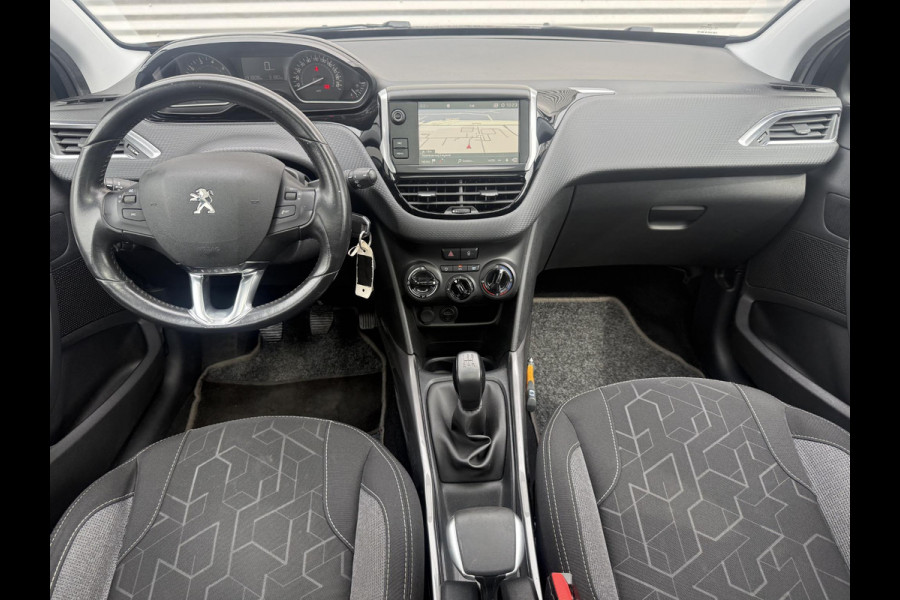Peugeot 2008 1.2 PureTech Blue Lion 2e Eigenaar|Navi|Pano|Carplay|D-riem vv in 2024|Trekhaak|Airco|Cruise|PDC|N.A.P|APK tot 02-2027