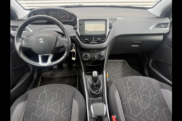 Peugeot 2008 1.2 PureTech Blue Lion 2e Eigenaar|Navi|Pano|Carplay|D-riem vv in 2024|Trekhaak|Airco|Cruise|PDC|N.A.P|APK tot 02-2027