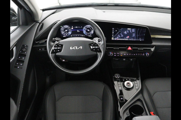 Kia Niro EV DynamicLine 64.8 kWh | Adaptive cruise | Half leder | Carplay | Full LED | Keyless | Sfeerverlichting | File Assistent | Camera | Navigatie | Parkeerhulp | Climate control