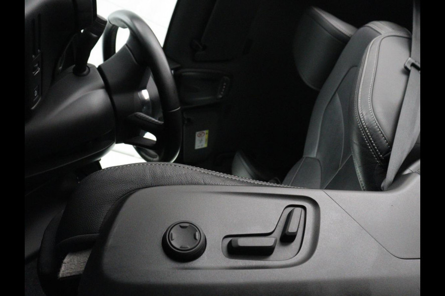 Volvo XC40 1.5 T3 Inscription | Leder | Stoelverwarming | Trekhaak | Carplay | Harman/Kardon | Camera | Keyless | Navigatie | Achterbankverwarming | Memory | Full LED | Cruise control | Parkeerhulp