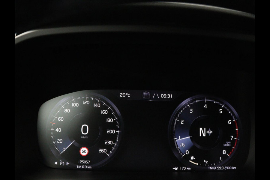 Volvo XC40 1.5 T3 Inscription | Leder | Stoelverwarming | Trekhaak | Carplay | Harman/Kardon | Camera | Keyless | Navigatie | Achterbankverwarming | Memory | Full LED | Cruise control | Parkeerhulp