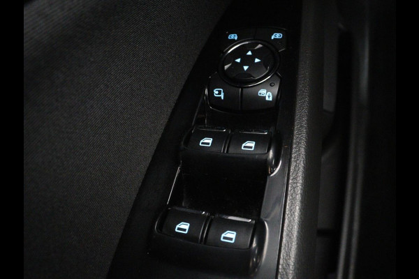 Ford Mondeo 1.5 ST Line | Trekhaak | Stoelverwarming | Keyless | Carplay | Navigatie | Stuurverwarming | Park Assist | Sfeerverlichting | DAB | Climate control | Bluetooth | Cruise control | Origineel NL