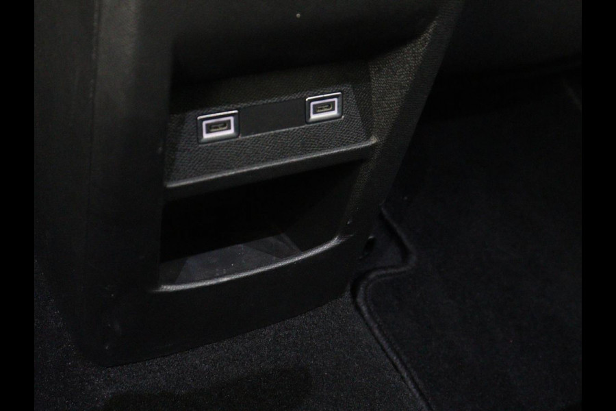 Peugeot 308 1.6 HYbrid 180 Allure Pack Business | SOH 93,8% | Trekhaak | Adaptive cruise | Half leder | Camera | Carplay | Navigatie | Keyless | Full LED | Parkeerhulp | Climate control | PHEV | Plug In