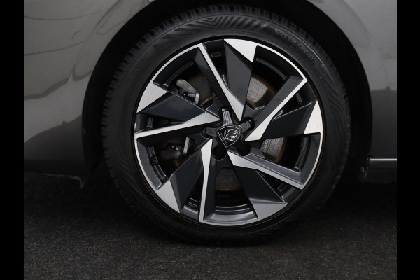 Peugeot 308 1.6 HYbrid 180 Allure Pack Business | SOH 93,8% | Trekhaak | Adaptive cruise | Half leder | Camera | Carplay | Navigatie | Keyless | Full LED | Parkeerhulp | Climate control | PHEV | Plug In