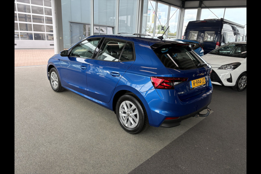 Škoda Fabia 1.0 TSi 95pk Ambition 5-drs. CARPLAY/CRUISE/PDC/TREKHAAK/STOELVERWARMING