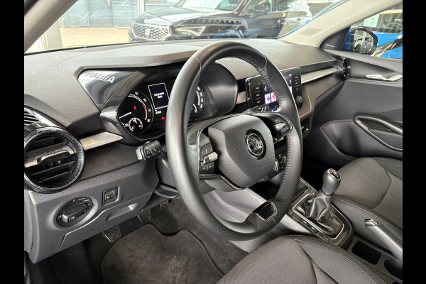 Škoda Fabia 1.0 TSi 95pk Ambition 5-drs. CARPLAY/CRUISE/PDC/TREKHAAK/STOELVERWARMING