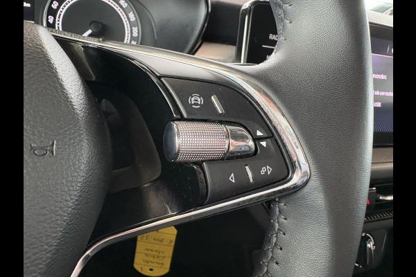 Škoda Fabia 1.0 TSi 95pk Ambition 5-drs. CARPLAY/CRUISE/PDC/TREKHAAK/STOELVERWARMING