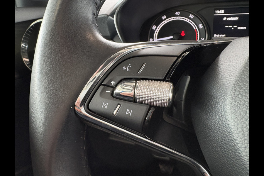 Škoda Fabia 1.0 TSi 95pk Ambition 5-drs. CARPLAY/CRUISE/PDC/TREKHAAK/STOELVERWARMING