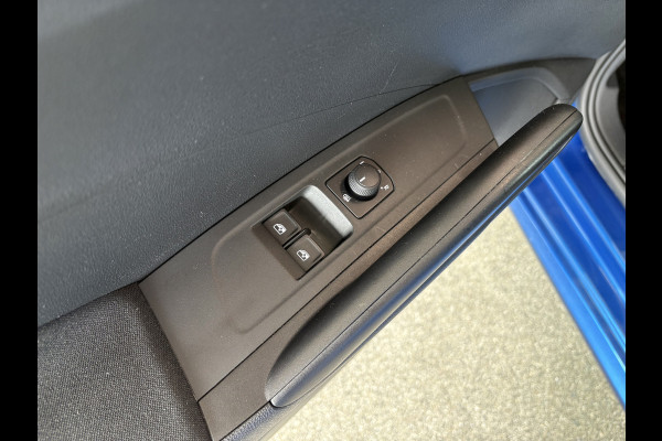 Škoda Fabia 1.0 TSi 95pk Ambition 5-drs. CARPLAY/CRUISE/PDC/TREKHAAK/STOELVERWARMING