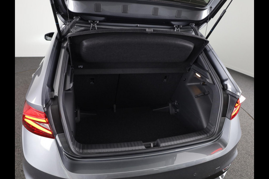 Škoda Fabia Monte Carlo 1.0 TSI 95 pk 5 versn. Hand | Verwarmbare voorstoelen | ACC | Hill start