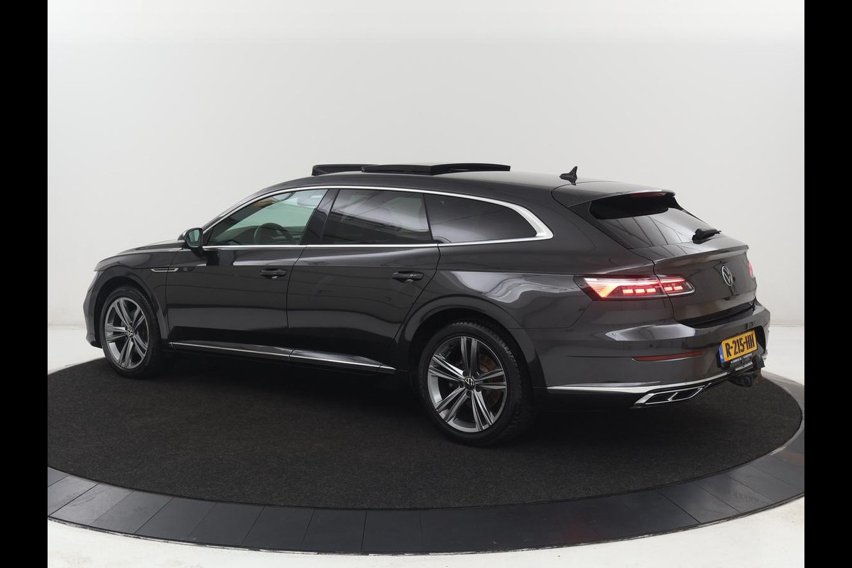 Volkswagen Arteon Shooting Brake 1.4 TSI eHybrid R-Line Business+ | SOH 91,1% | Panoramadak | Trekhaak | Stoelverwarming | Matrix LED | Carplay | Sfeerverlichting | Adaptive cruise | Leder/Alcantara | PHEV | Plug In