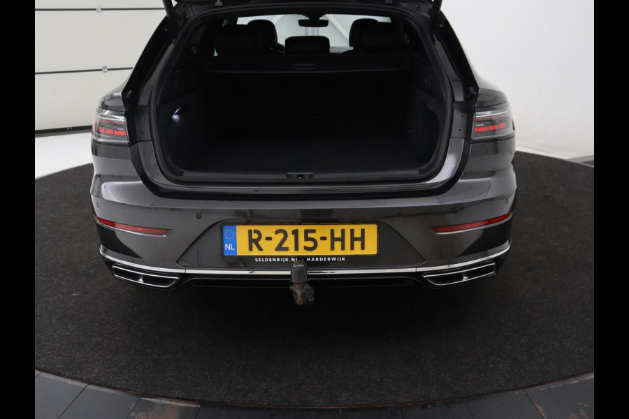Volkswagen Arteon Shooting Brake 1.4 TSI eHybrid R-Line Business+ | SOH 91,1% | Panoramadak | Trekhaak | Stoelverwarming | Matrix LED | Carplay | Sfeerverlichting | Adaptive cruise | Leder/Alcantara | PHEV | Plug In