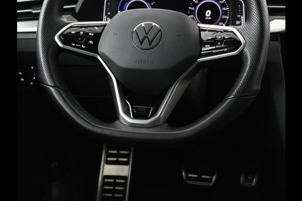 Volkswagen Arteon Shooting Brake 1.4 TSI eHybrid R-Line Business+ | SOH 91,1% | Panoramadak | Trekhaak | Stoelverwarming | Matrix LED | Carplay | Sfeerverlichting | Adaptive cruise | Leder/Alcantara | PHEV | Plug In