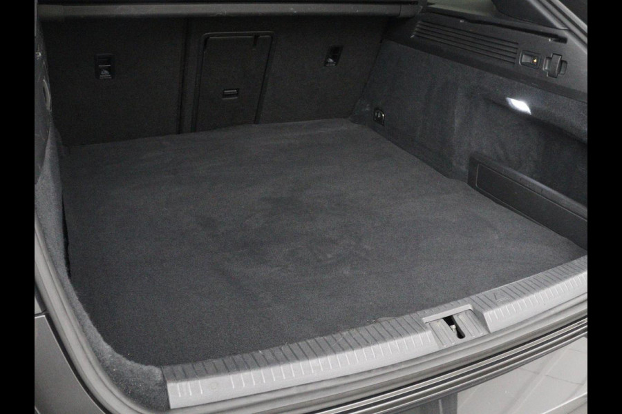 Volkswagen Arteon Shooting Brake 1.4 TSI eHybrid R-Line Business+ | SOH 91,1% | Panoramadak | Trekhaak | Stoelverwarming | Matrix LED | Carplay | Sfeerverlichting | Adaptive cruise | Leder/Alcantara | PHEV | Plug In