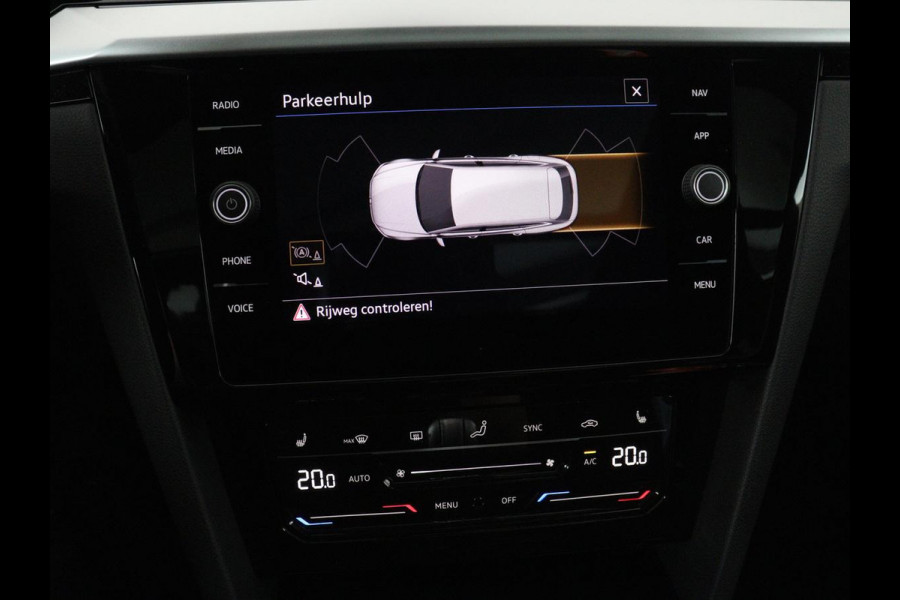 Volkswagen Arteon Shooting Brake 1.4 TSI eHybrid R-Line Business+ | SOH 91,1% | Panoramadak | Trekhaak | Stoelverwarming | Matrix LED | Carplay | Sfeerverlichting | Adaptive cruise | Leder/Alcantara | PHEV | Plug In