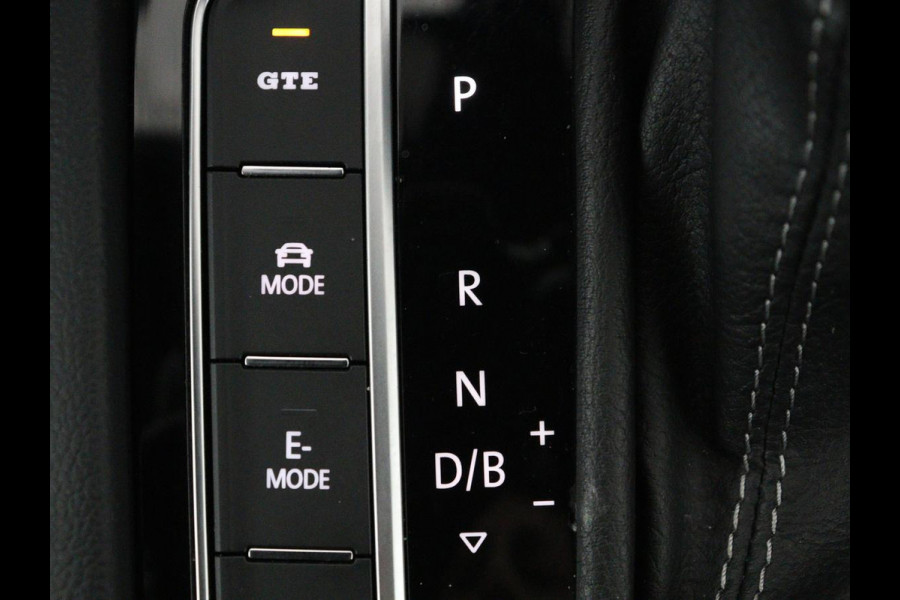 Volkswagen Arteon Shooting Brake 1.4 TSI eHybrid R-Line Business+ | SOH 91,1% | Panoramadak | Trekhaak | Stoelverwarming | Matrix LED | Carplay | Sfeerverlichting | Adaptive cruise | Leder/Alcantara | PHEV | Plug In