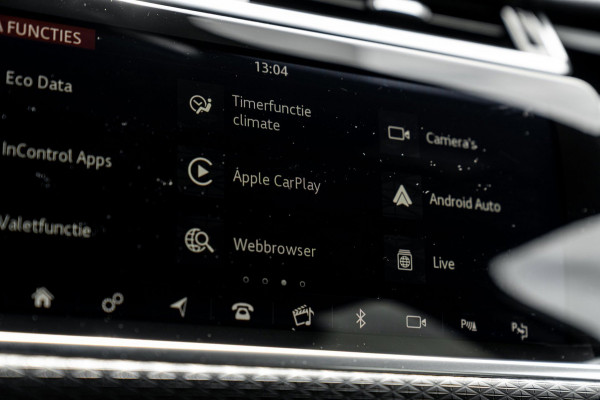 Land Rover Range Rover Velar 2.0 P250 Turbo AWD R-Dynamic SE 250 PK Camera Meridian Keyless Stoel/stuurverw. 20''