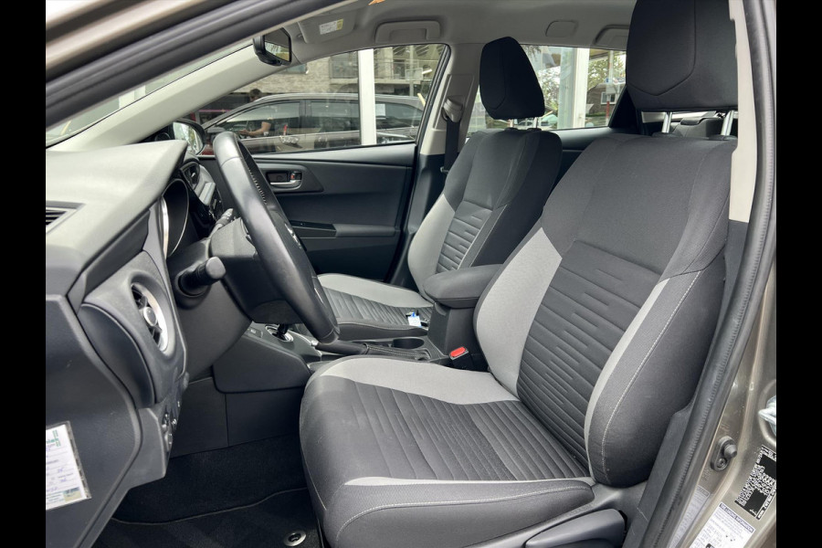 Toyota Auris 1.8 Hybrid Dynamic | Cruisecontrol, Keyless, Climate control, Navigatie
