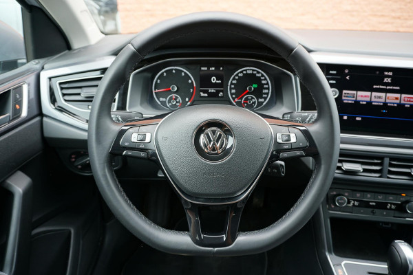Volkswagen Polo 1.0 TSI Highline DSG + NAVI / STOELVERWARMING / ACC