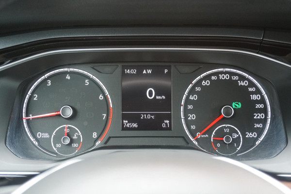 Volkswagen Polo 1.0 TSI Highline DSG + NAVI / STOELVERWARMING / ACC