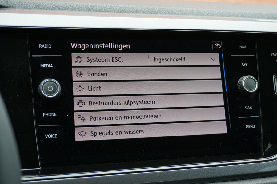 Volkswagen Polo 1.0 TSI Highline DSG + NAVI / STOELVERWARMING / ACC