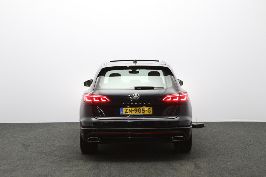 Volkswagen Touareg 3.0 TDI 286 PK R-Line, Luchtvering, Trekhaak, Panoramadak, Adap. Cruise Control