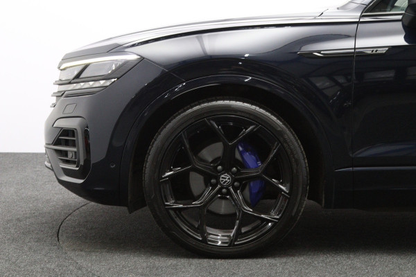 Volkswagen Touareg 3.0 TDI 286 PK R-Line, Luchtvering, Trekhaak, Panoramadak, Adap. Cruise Control