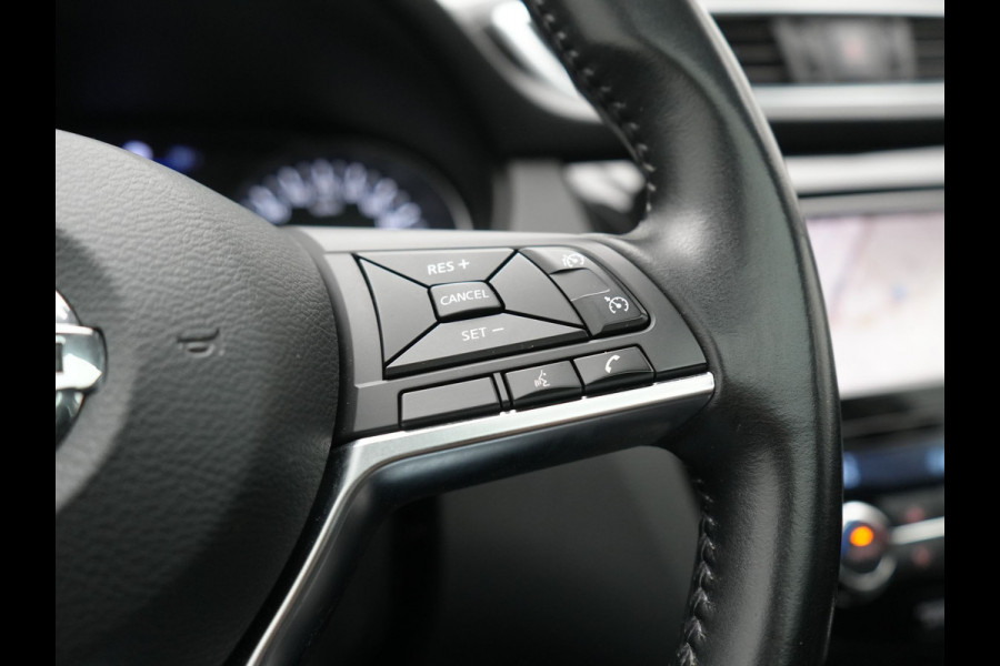 Nissan QASHQAI 1.3 DIG-T N-Connecta 160pk | Trekhaak Afn. | Panodak | 360 Camera | Stoelverwarming | Keyless | Apple Carplay | Navigatie | Cruise Control |