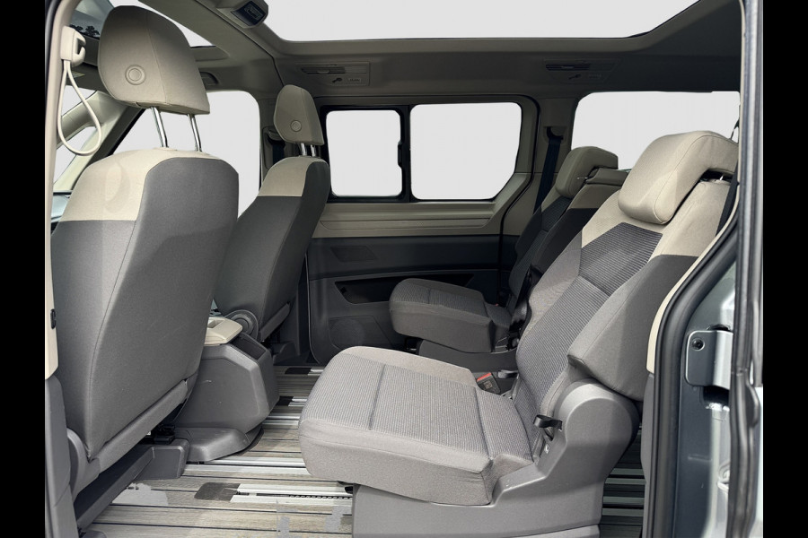 Volkswagen Multivan 1.5 eHybrid L2 Lang | Pano | Trekhaak | Head Up | IQ Light | Elektr. schuifdeuren | 1e eigenaar