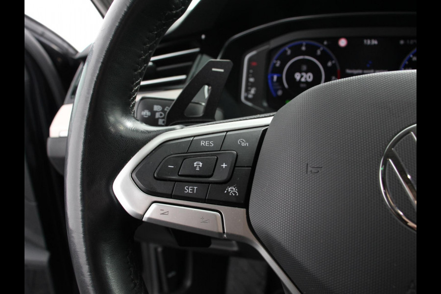 Volkswagen Passat Variant 1.5 TSI 150 pk DSG Elegance High Navigatie Apple Carplay/Android Auto Parkeersensoren Camera Elektrische achterklep Adaptieve Cruise Control Virtual Cockpit Afneembare trekhaak Ledverlichting Bestuurderstoel elektrisch