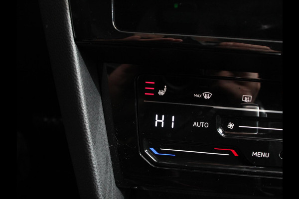 Volkswagen Passat Variant 1.5 TSI 150 pk DSG Elegance High Navigatie Apple Carplay/Android Auto Parkeersensoren Camera Elektrische achterklep Adaptieve Cruise Control Virtual Cockpit Afneembare trekhaak Ledverlichting Bestuurderstoel elektrisch