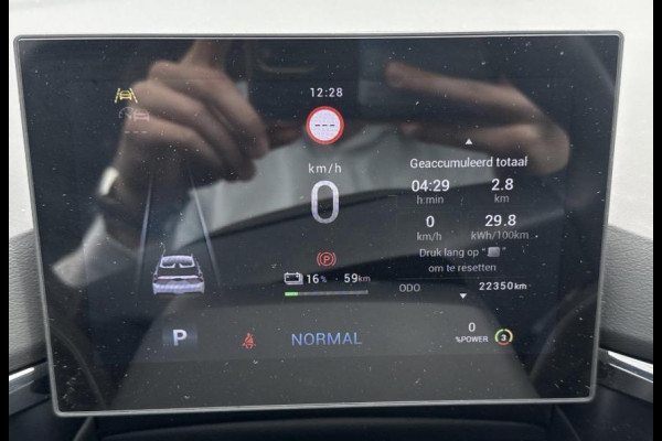MG MG 4 Electric luxury SOH 97%|360 CAMERA| 7 JAAR MG GARANTIE T/M 02-2031| ELEK. STOEL| DODE HOEK SENSOR| STOEL + STUURVERWARMING| ADAPTIVE CRUISE CONTROL