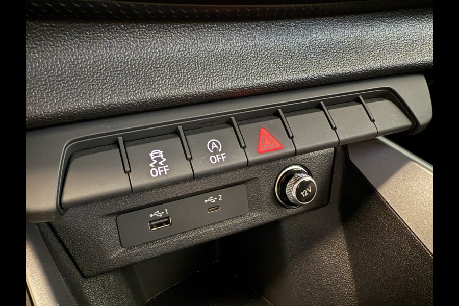 Audi A1 Sportback 25 TFSI epic Apple carplay 17LMV  Cruise Control ACC 24 Maanden garantie* (Vraag naar de voorwaarden)