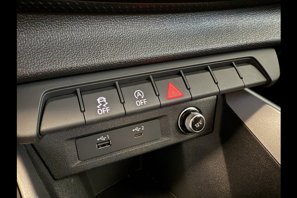 Audi A1 Sportback 25 TFSI epic Apple carplay 17LMV  Cruise Control ACC 24 Maanden garantie* (Vraag naar de voorwaarden)