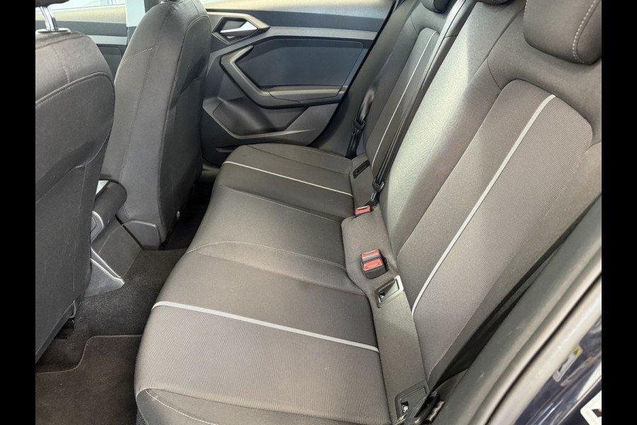 Audi A1 Sportback 25 TFSI epic Apple carplay 17LMV  Cruise Control ACC 24 Maanden garantie* (Vraag naar de voorwaarden)