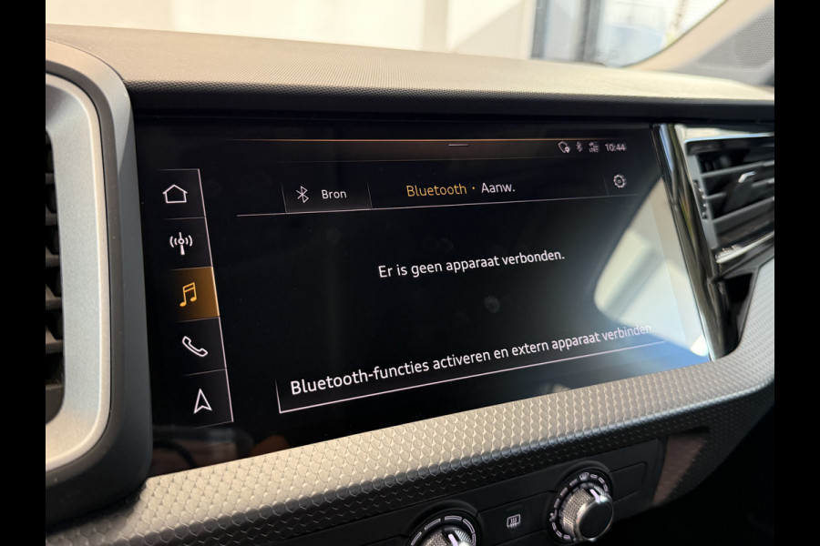 Audi A1 Sportback 25 TFSI epic Apple carplay 17LMV  Cruise Control ACC 24 Maanden garantie* (Vraag naar de voorwaarden)