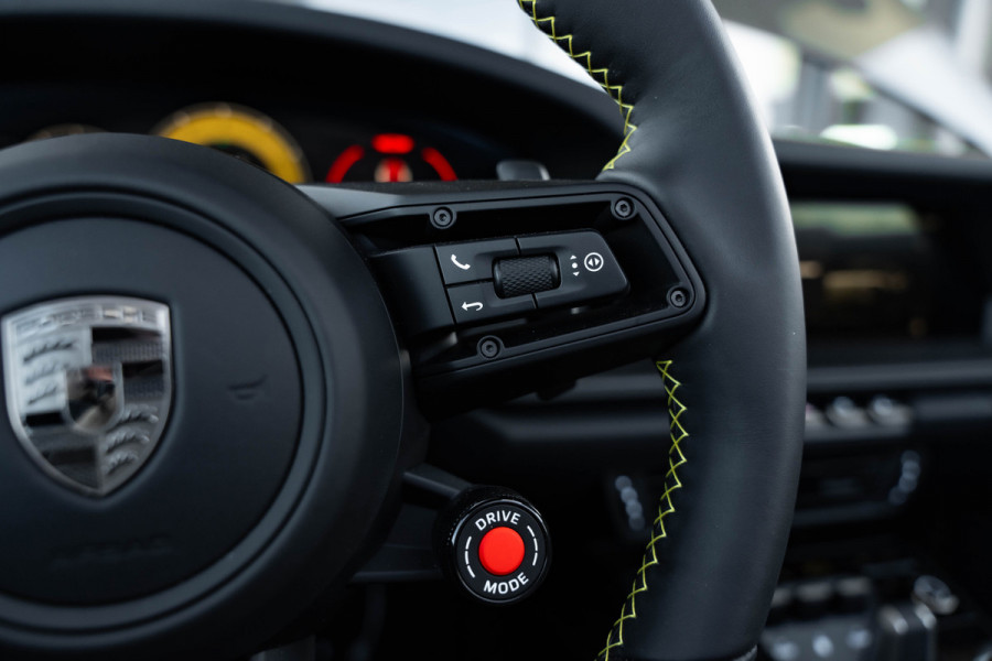 Porsche 911 Cabrio 3.6 Turbo S - Origineel NL | Sport Chrono + | Burmester | Lift | Stoelkoeling